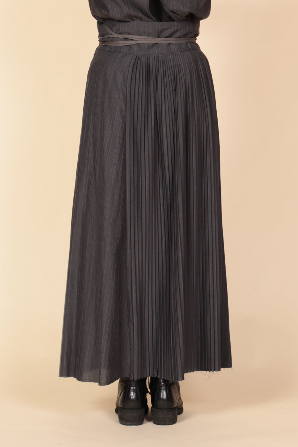 WOMEN'S WOVEN PLEATED LONG SKIRT _ SK07W-LC46_880(charcoal)