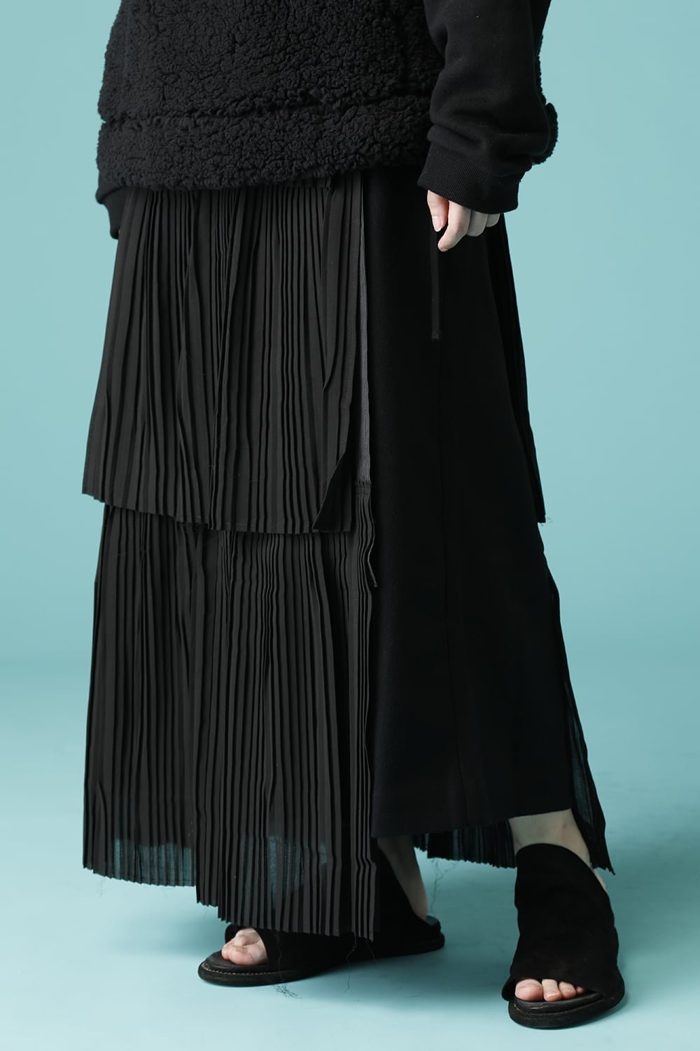 PLEATED LAYERED SKIRTT - SK9W-LW3-B_Black