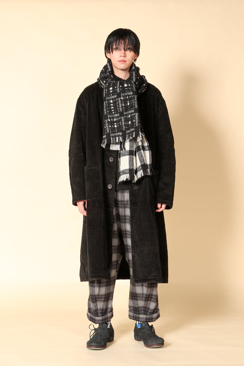 DOUBLE-WOVEN & HALF-WIDTH FRINGE STOLE _ A29-MW22_999(black) - F