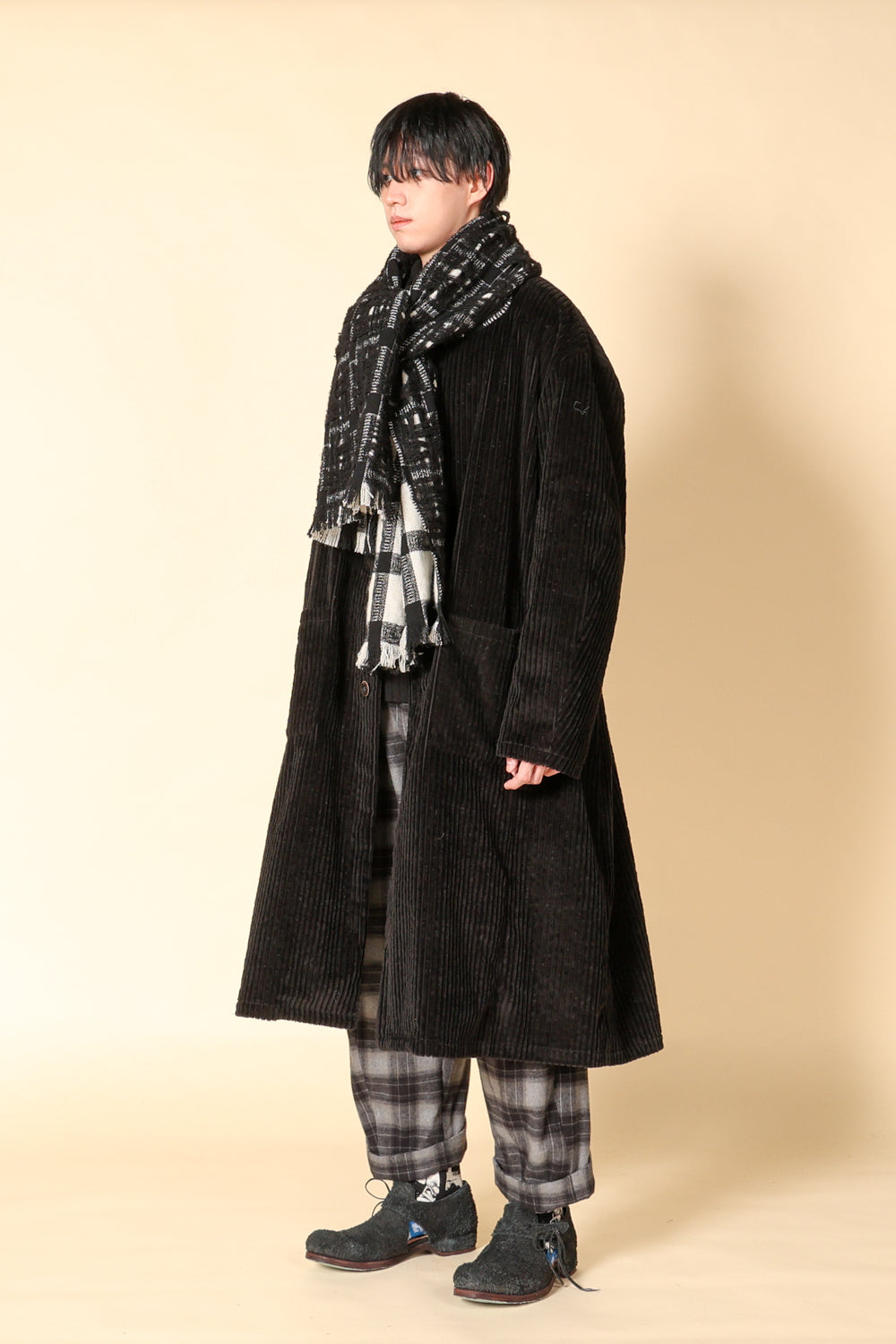 DOUBLE-WOVEN & HALF-WIDTH FRINGE STOLE _ A29-MW22_999(black) - F